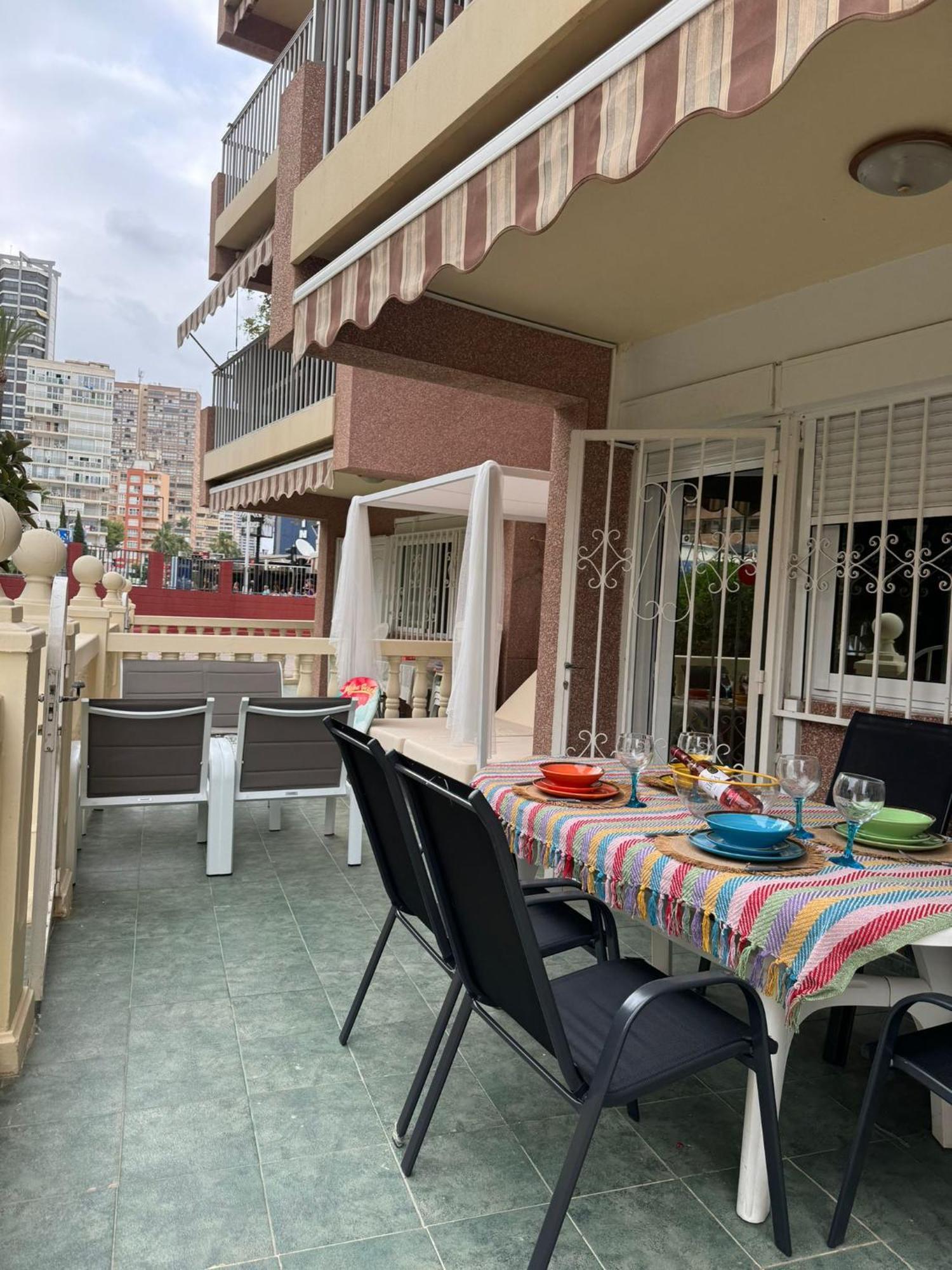 Super Terrace Levante Front Line Apartment Los Ranchos Self Check-In, Free Parking เบนิดอร์ม ภายนอก รูปภาพ